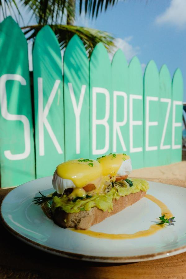 Hotel Sky Breeze Unawatuna Esterno foto